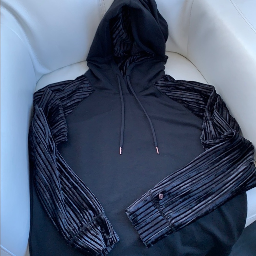 NWT CALIA hoodie💕
